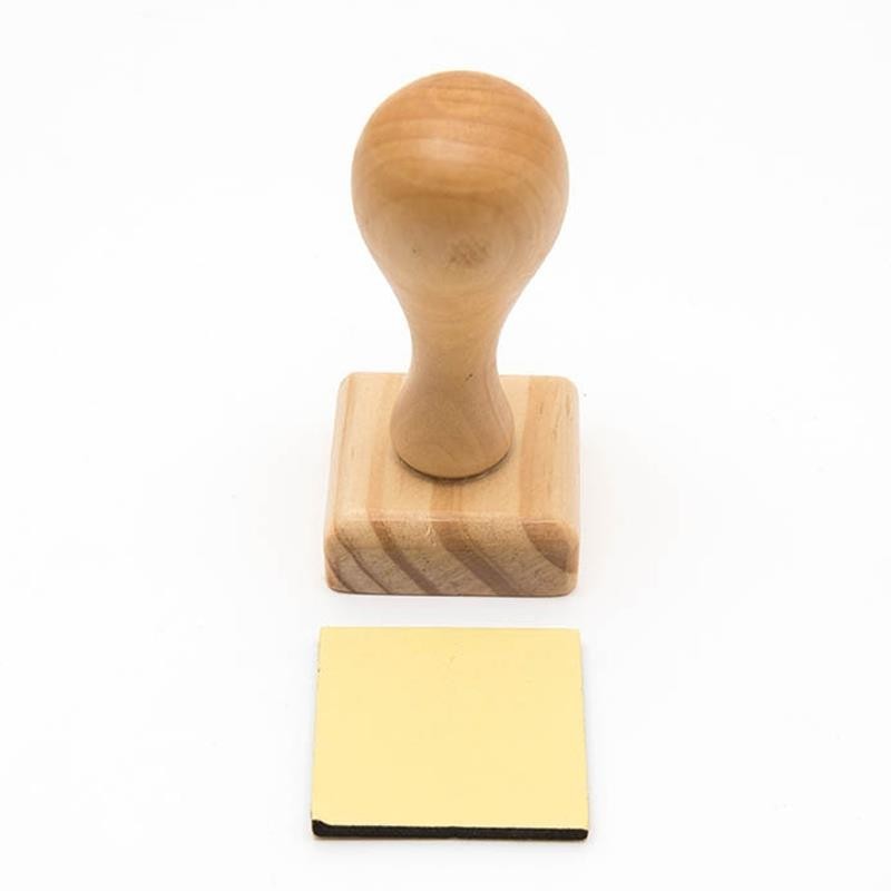 Base de madera para sellos cuadrada 4*4*8cm